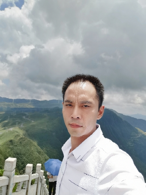 LXZ的第一张照片--贵州闪婚服务中心