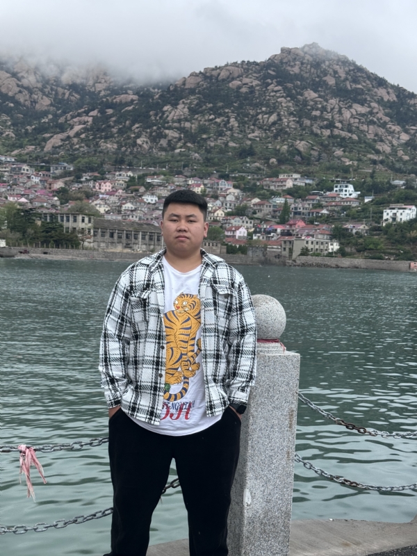 谨慎的第一张照片--贵州闪婚服务中心