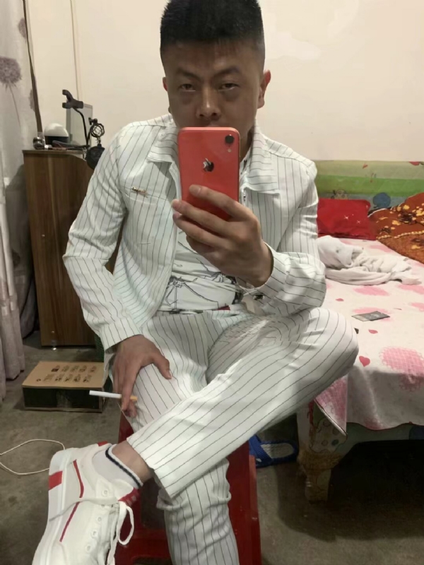 小丑的第二张照片--贵州闪婚服务中心