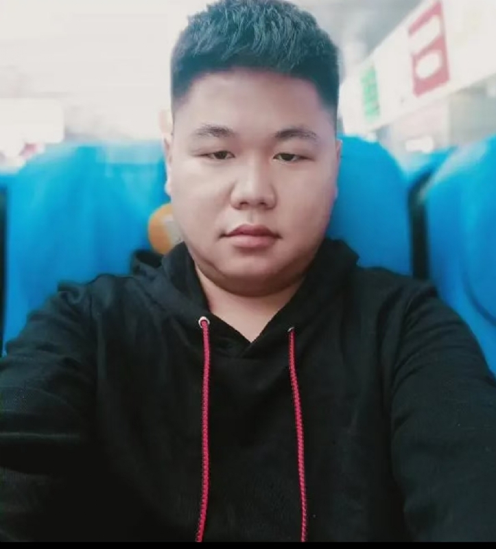 黄斌的第二张照片--贵州闪婚服务中心